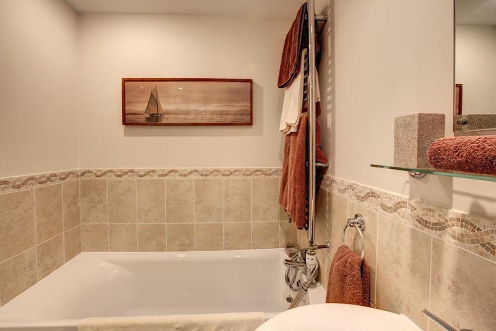 Plumtree Cottage アルンマス エクステリア 写真